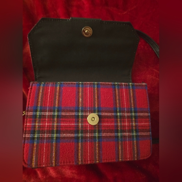 Olivia Miller Bee Cross Body Handbag - Picture 12 of 13